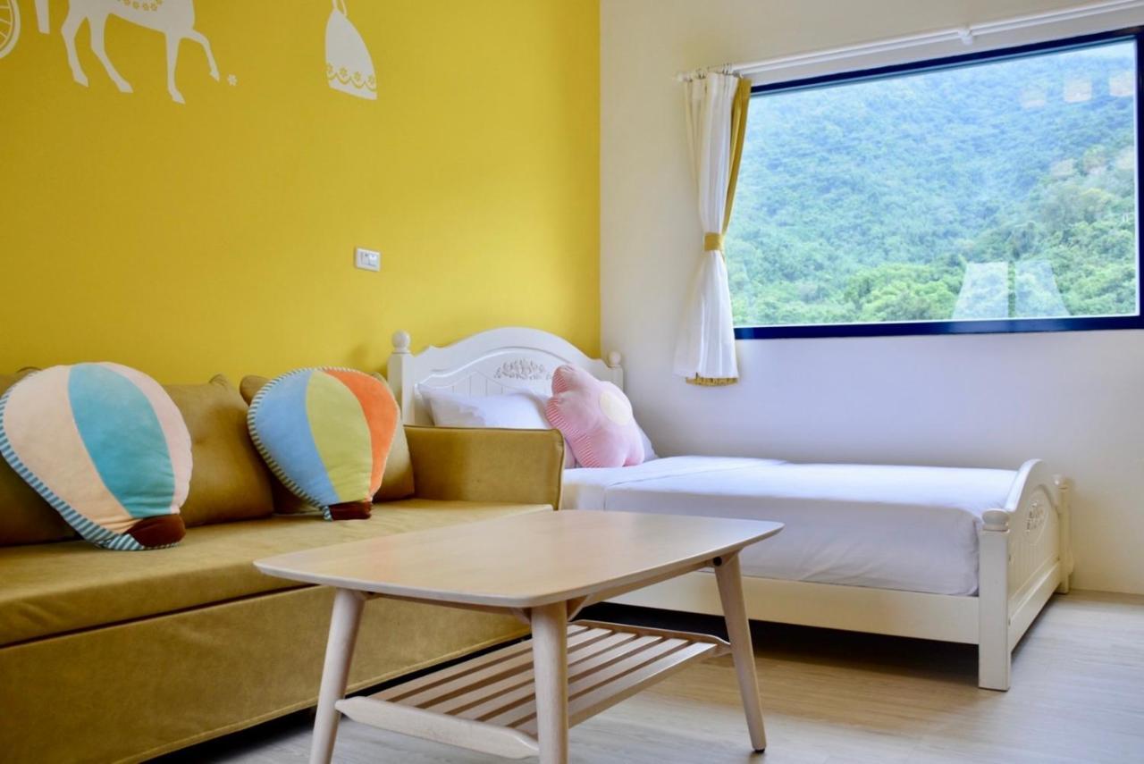 Blue And White Style Holiday B&B 관샨 외부 사진